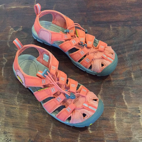 orange keen sandals